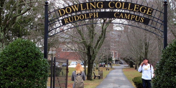 dowling college admissions essay